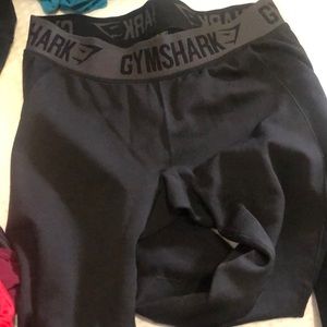 Gym shark leggings !